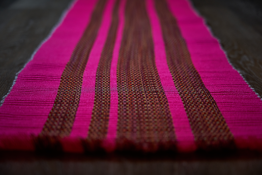 Bounty Kitchenware: Pink Table Runner