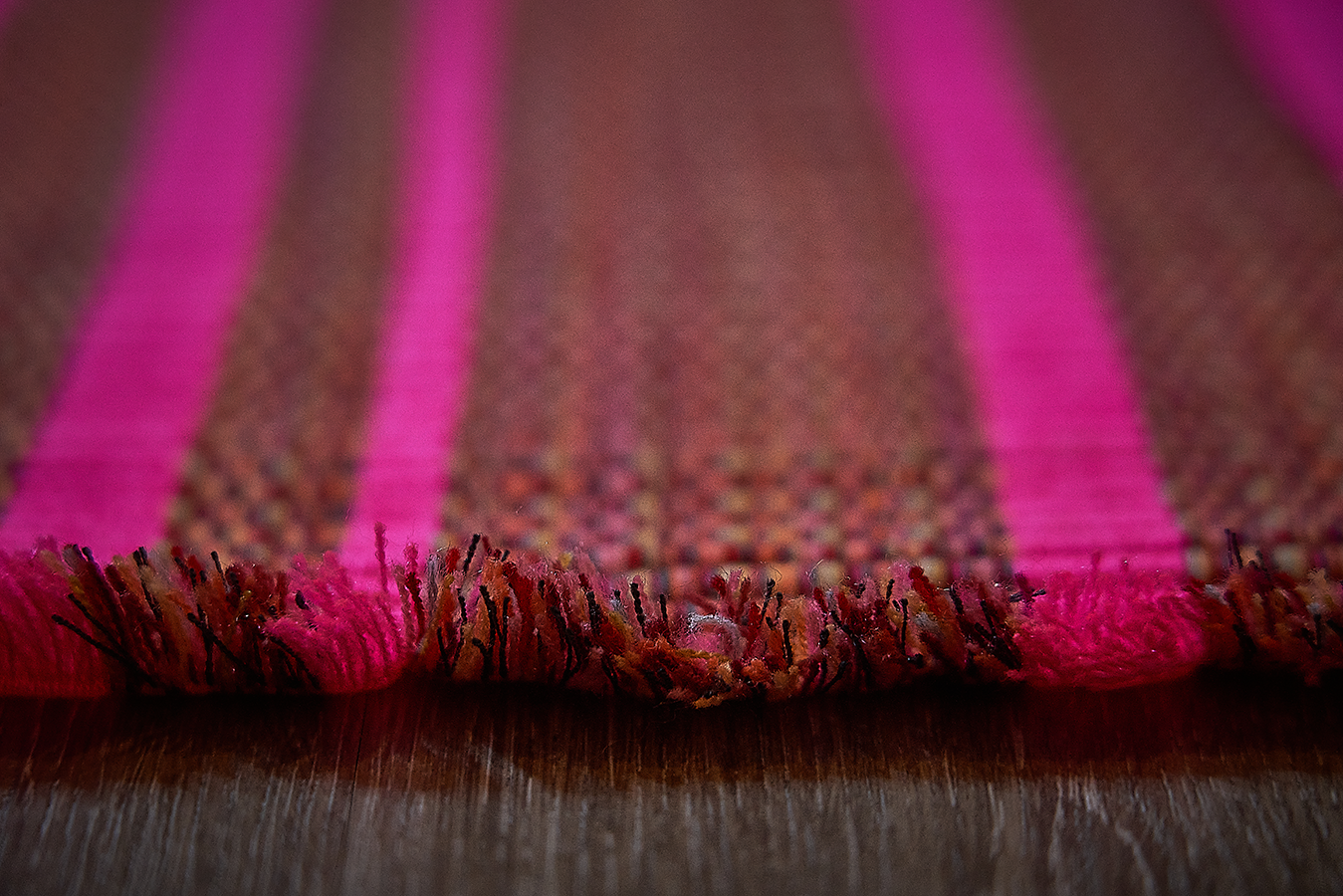 Bounty Kitchenware: Pink Table Runner